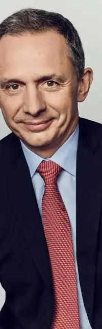Enrique Lores