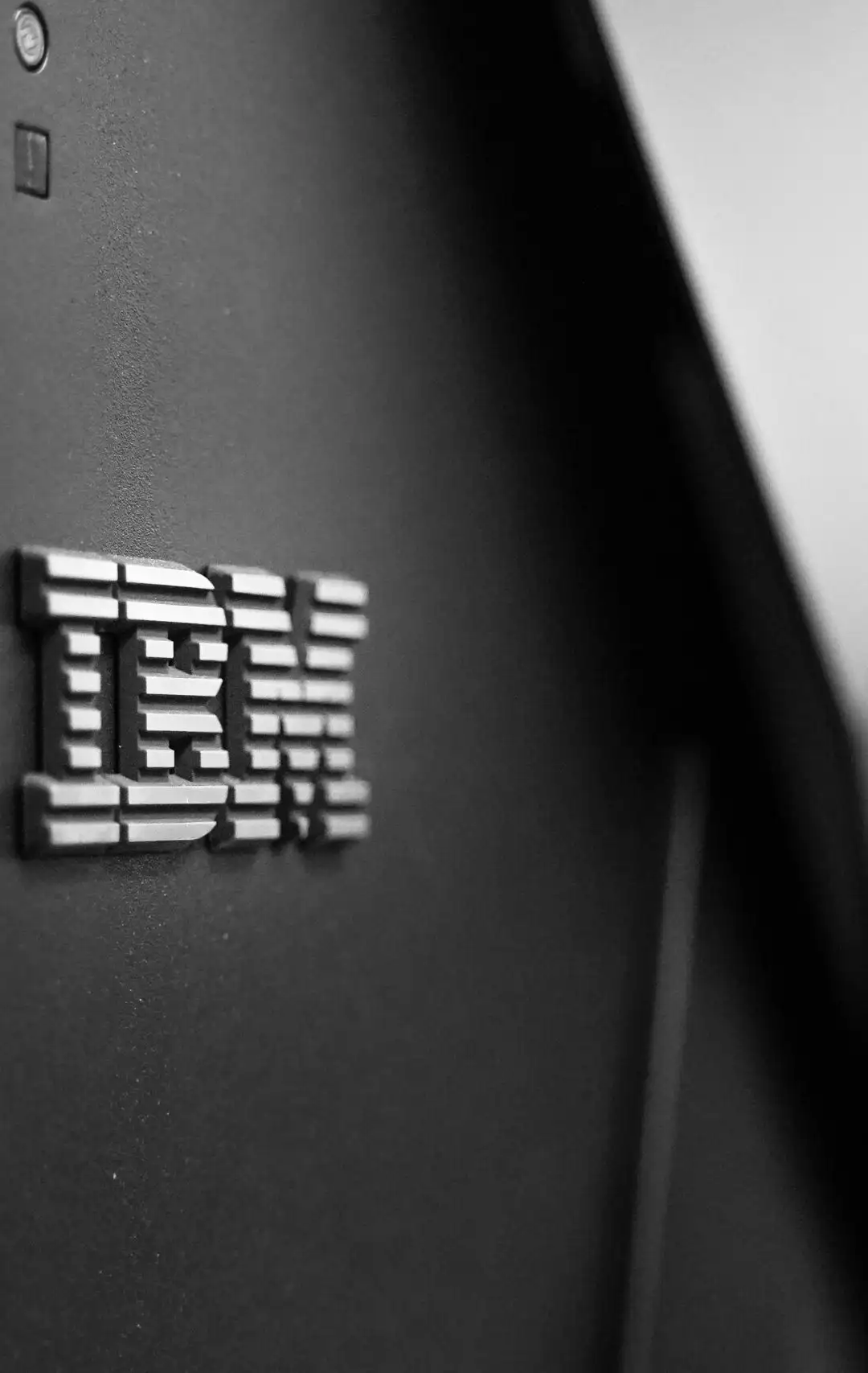 IBM Stock Drops 7% Despite Impressive Q1 Earnings